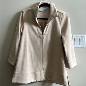 Tuckernuck cream colored vegan suede tunic with 3/4 sleeves